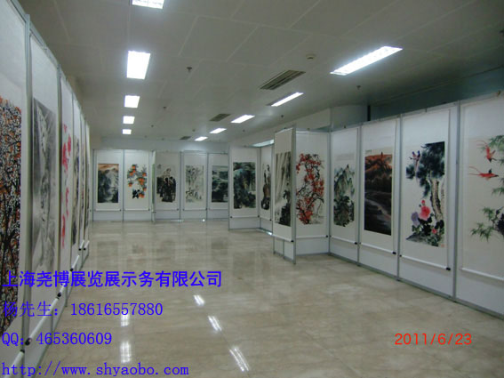 上海标准展板生产厂家直销八棱柱展板 书画展板出租